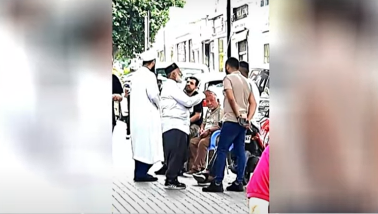 Ψευδοκράτος: Μάθημα Ισλάμ στη μέση του δρόμου, χιλιάδες υπηκοότητες σε Τούρκους