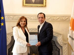 Ο ΠτΔ παρέλαβε την έκθεση για το 2021 της Εφόρου Ελέγχου Κρατικών Ενισχύσεων