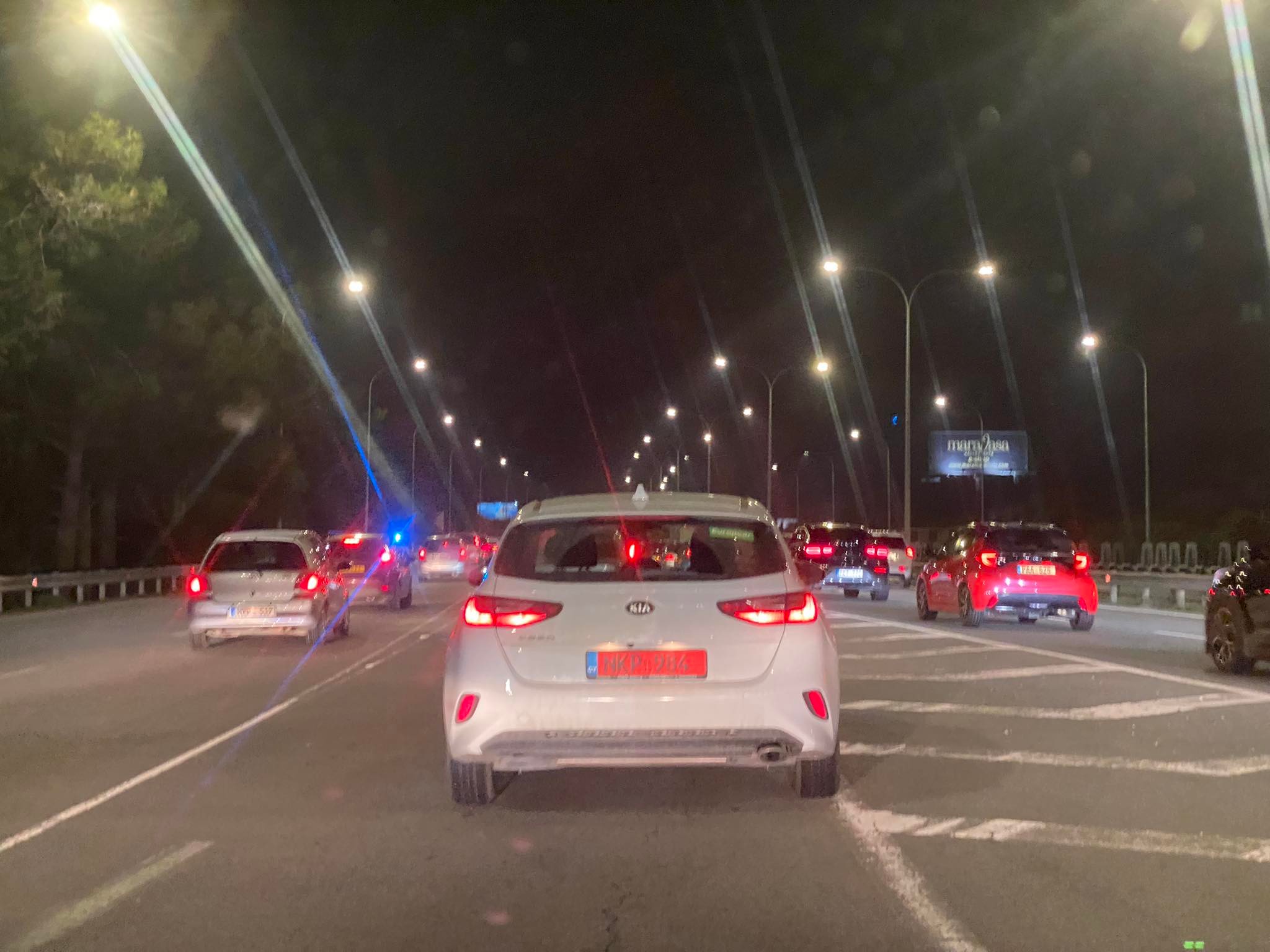 Πυκνή τροχαία κίνηση στον αυτοκινητόδρομο, επιστρέφουν οι εκδρομείς (ΒΙΝΤΕΟ)