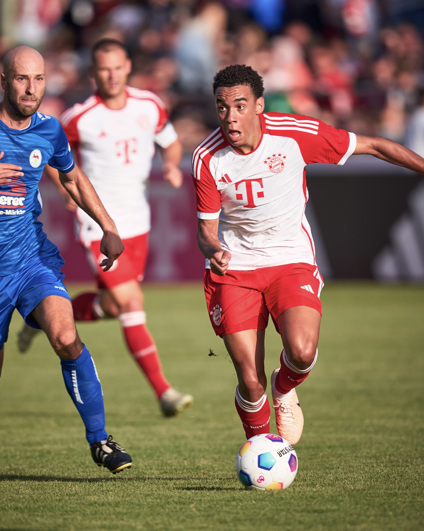 Χαλαρή Μπάγερν, νίκησε… μόνο 27-0 ερασιτεχνική ομάδα σε φιλικό (ΒΙΝΤΕΟ)