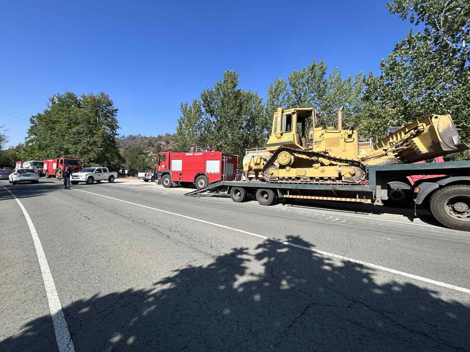 ΒΙΝΤΕΟ: Ενεργοποιήθηκε το Σχέδιο Ίκαρος 2 για τη φωτιά στο Παλαιχώρι