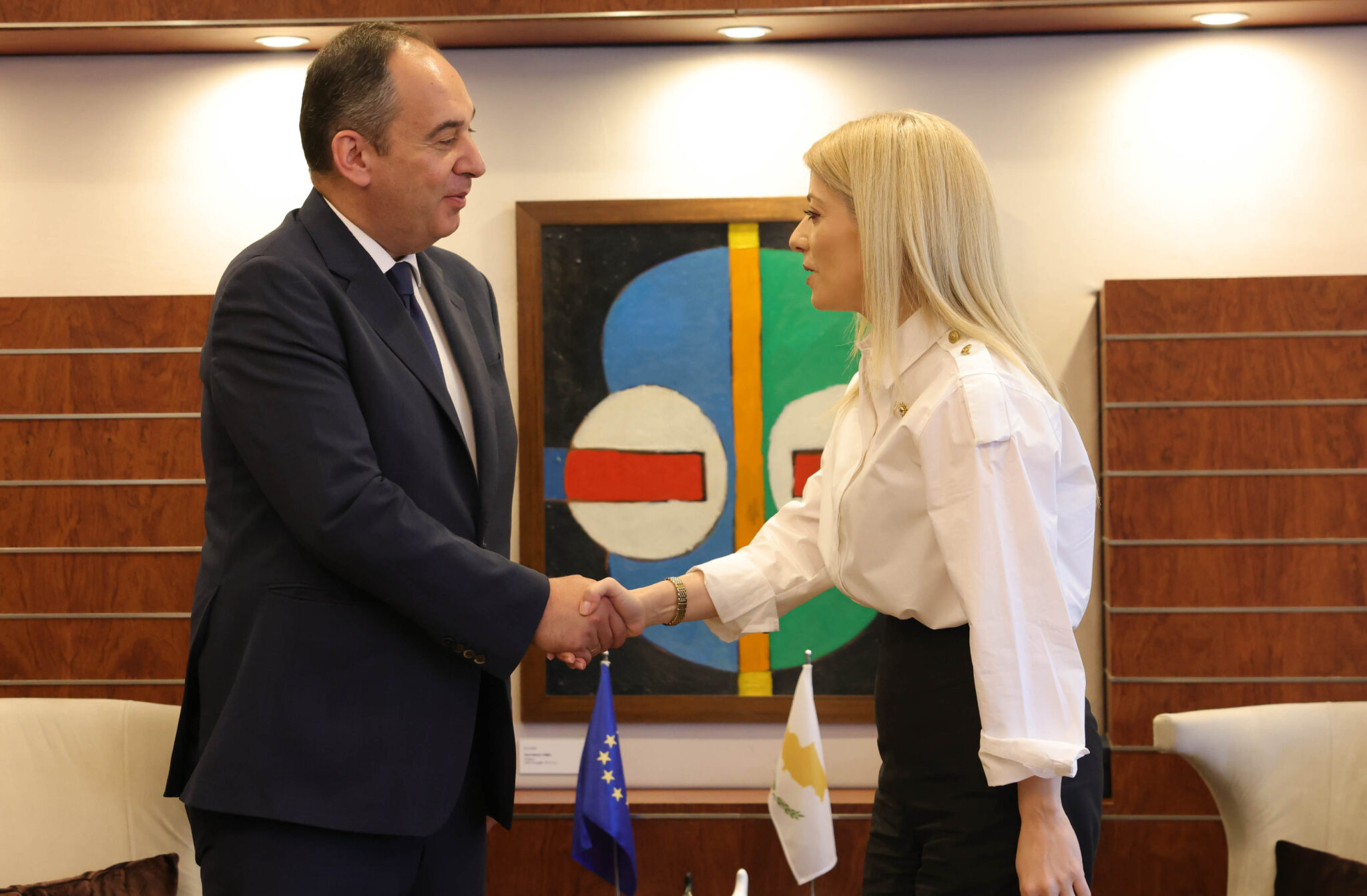 Κυπριακό και μεταναστευτικό στο επίκεντρο της συνάντησης Πλακιωτάκη-Δημητρίου