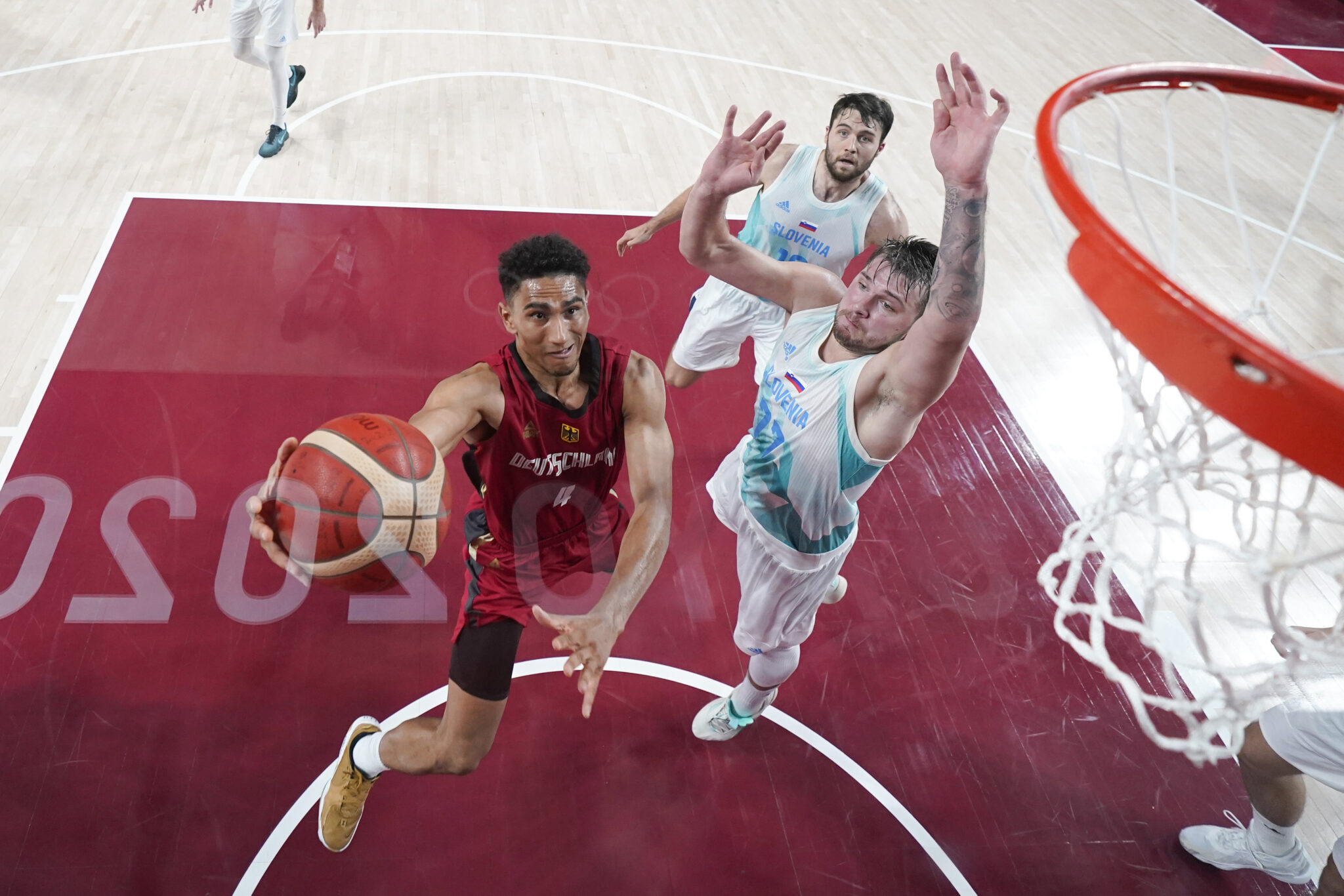 Κοντά στη Αρμάνι Μιλάνο ο Μάοντο Λο