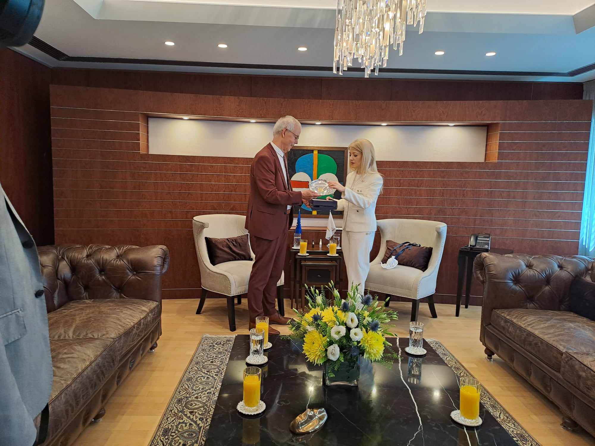 Τίνι Κοξ: Το Κυπριακό παράδειγμα για την ΕΕ πως να διαχειριστεί το Ουκρανικό