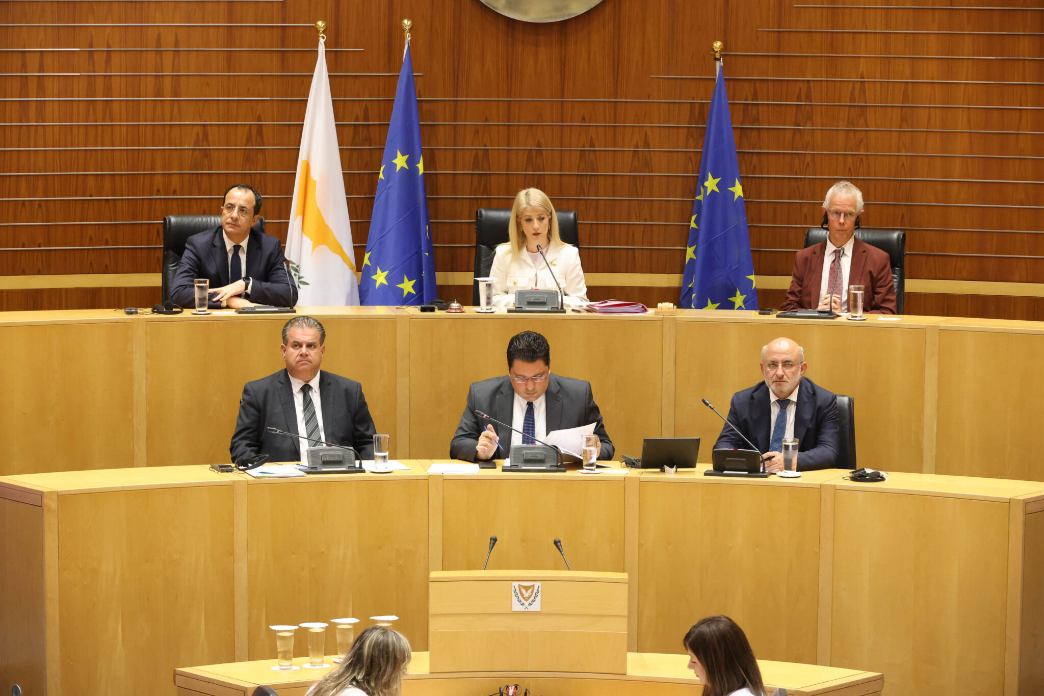 Ψηφίστηκαν τρία νομοσχέδια για την Τοπική Αυτοδιοίκηση