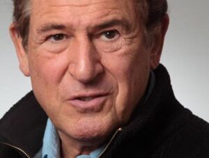 Έφυγε από τη ζωή ο εμβληματικός ποιητής Γιώργος Ταρδίος