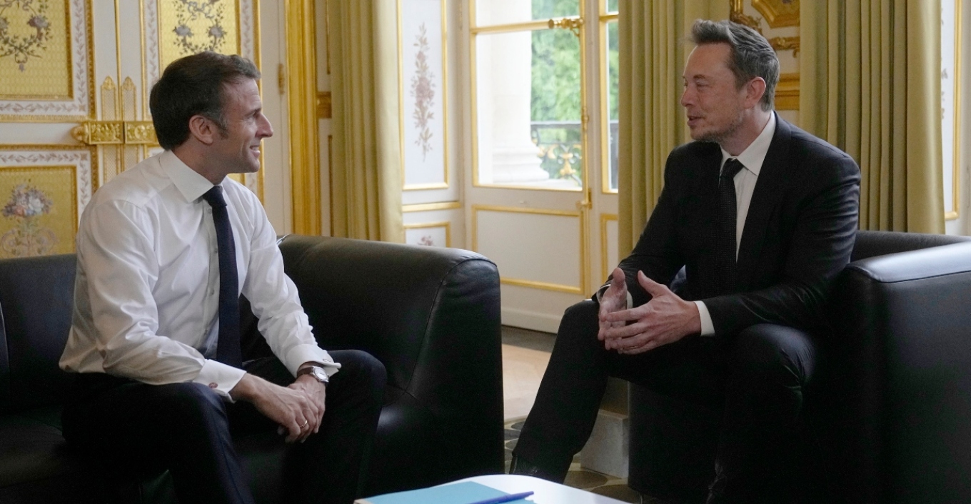 Η Γαλλία αισιοδοξεί να προσελκύσει μεγάλες επενδύσεις της Tesla