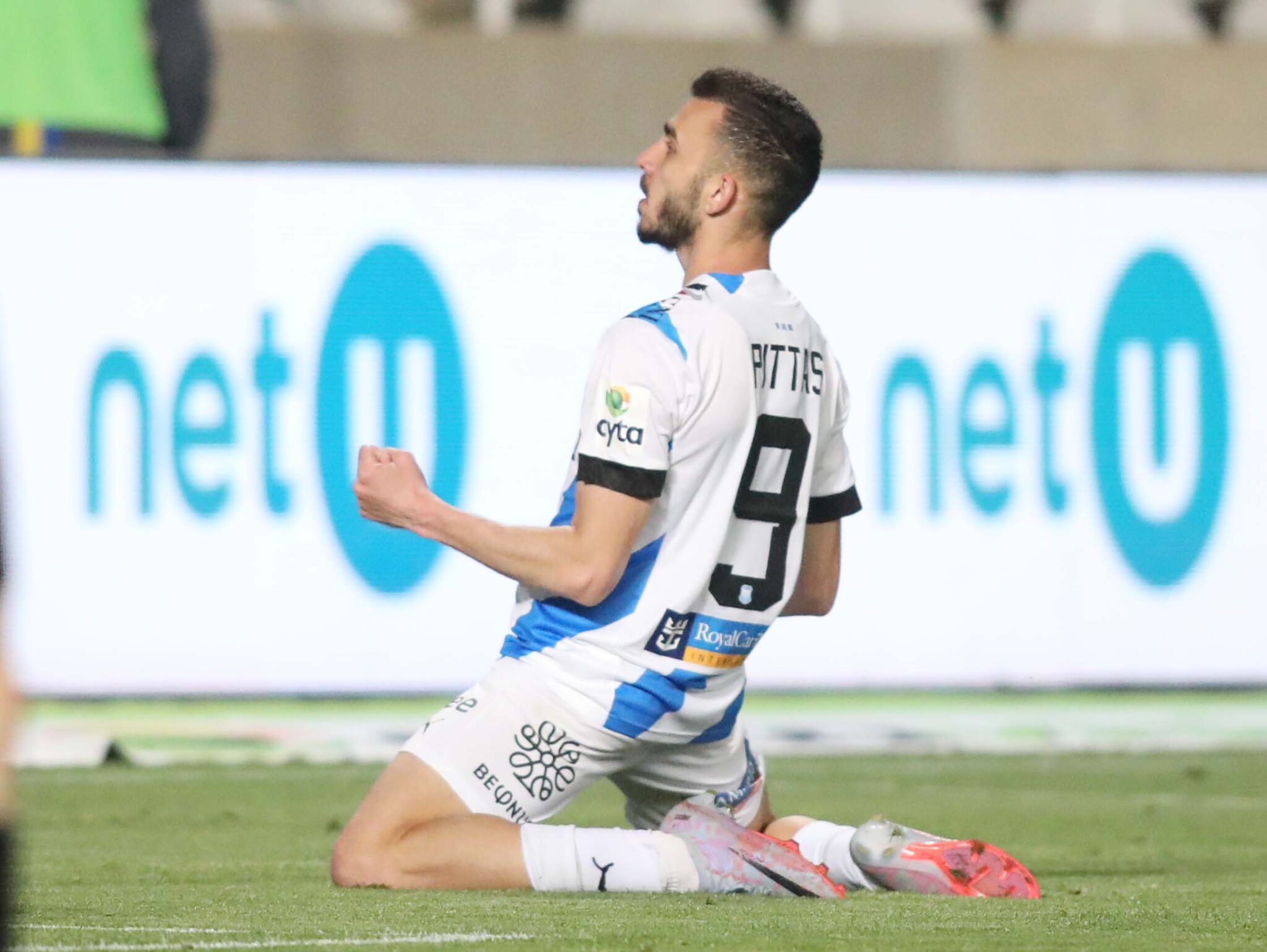 Βελτιωμένη πρόταση για Πίττα, η… μπάλα στον Κίρζη