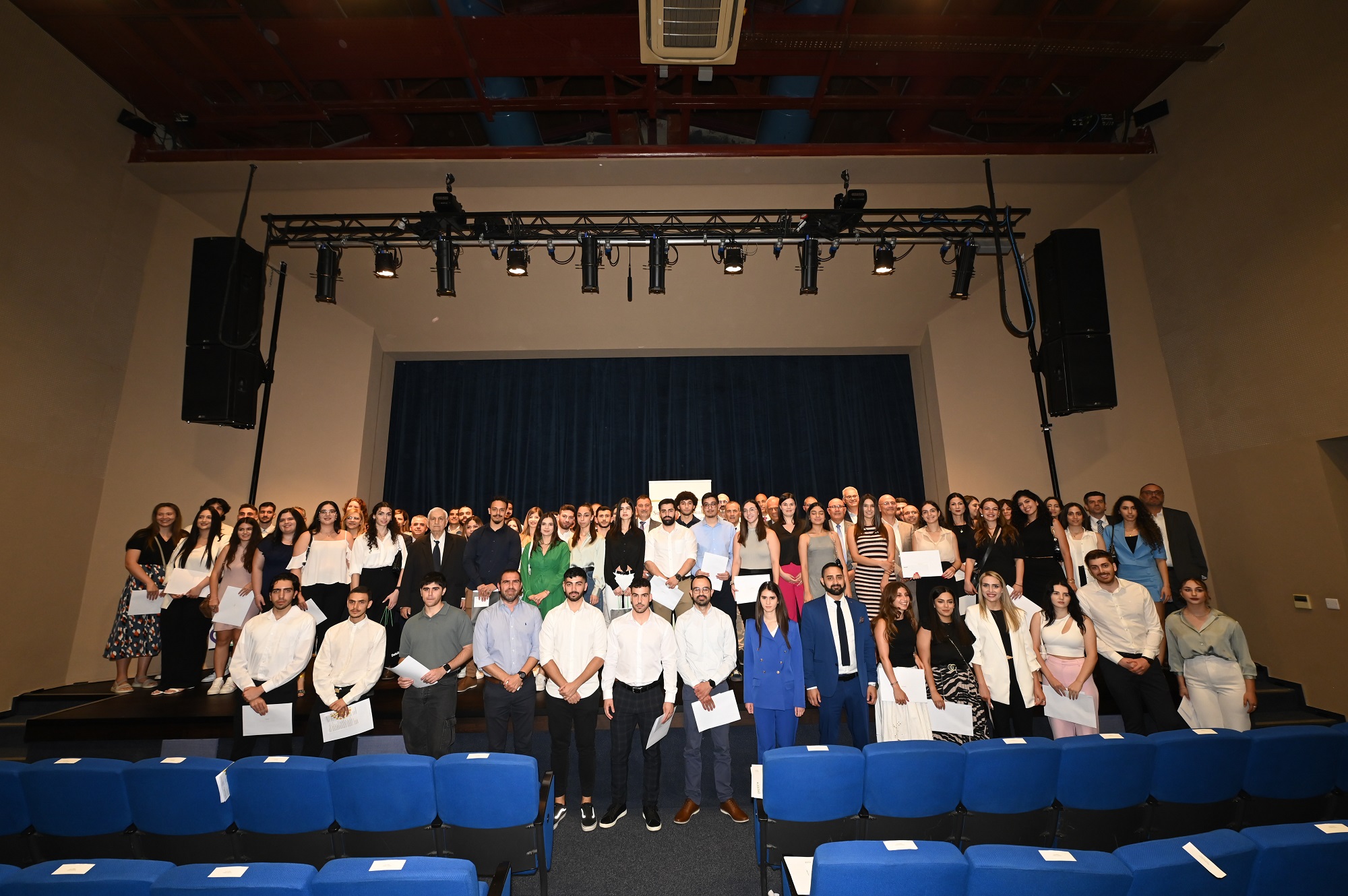 Η cdbbank στηρίζει και επιβραβεύει την ακαδημαϊκή αριστεία για 8η συνεχή χρονιά