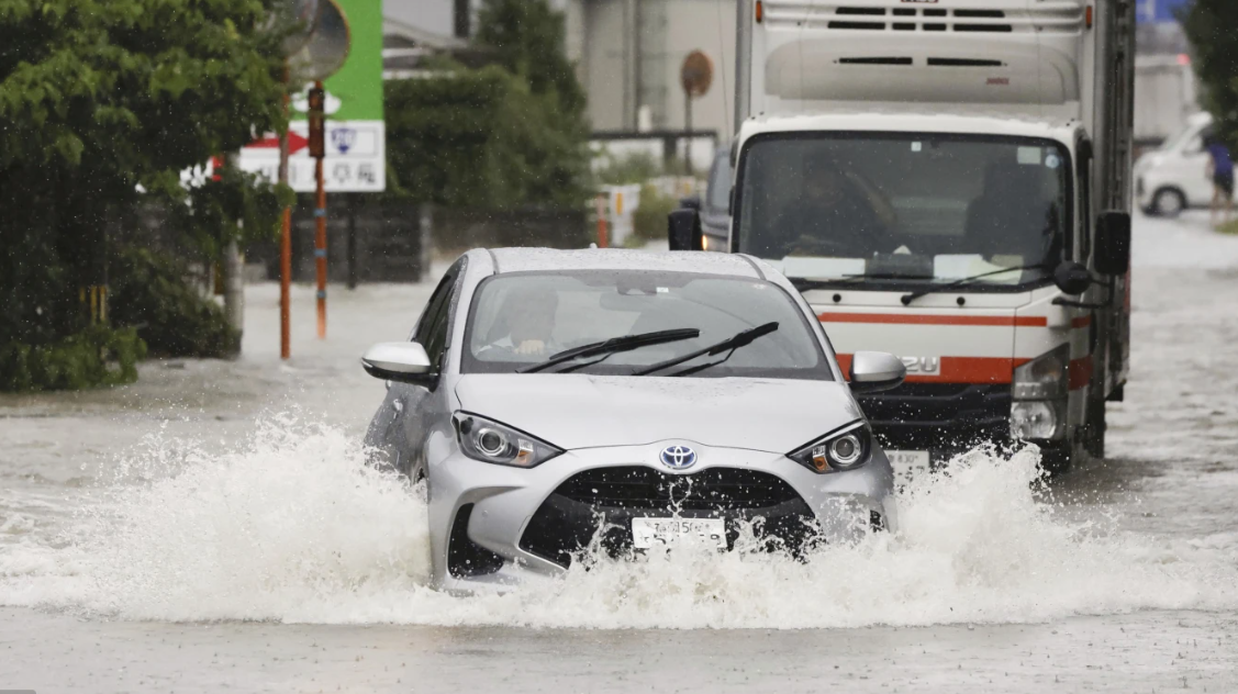 Φονικές βροχές στην Ιαπωνία, άνθρωποι αγνοούνται