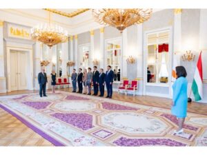 Η Ουγγαρία προσηλωμένη στη λύση του Κυπριακού, είπε η Νόβακ στον Κύπριο Πρέσβη