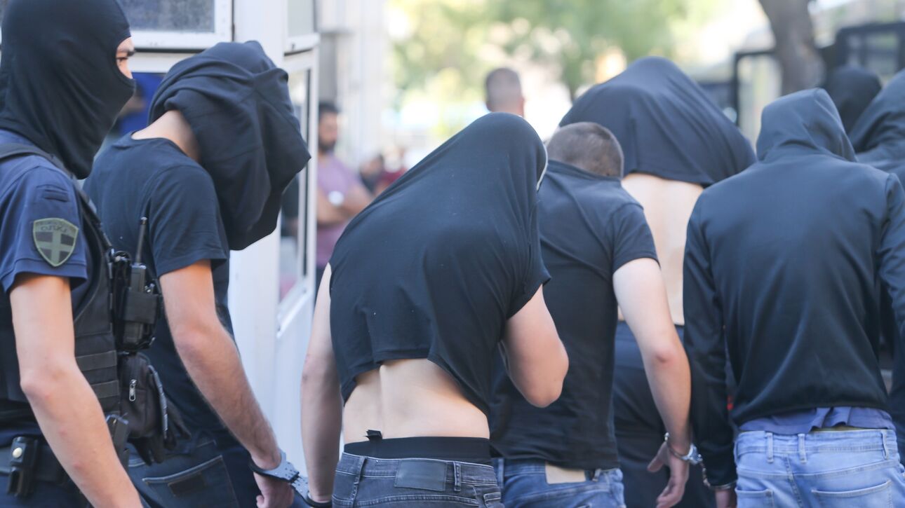 Δολοφονία Μιχάλη: Ποινική δίωξη για 4 κακουργήματα σε βάρος των 104 συλληφθέντων