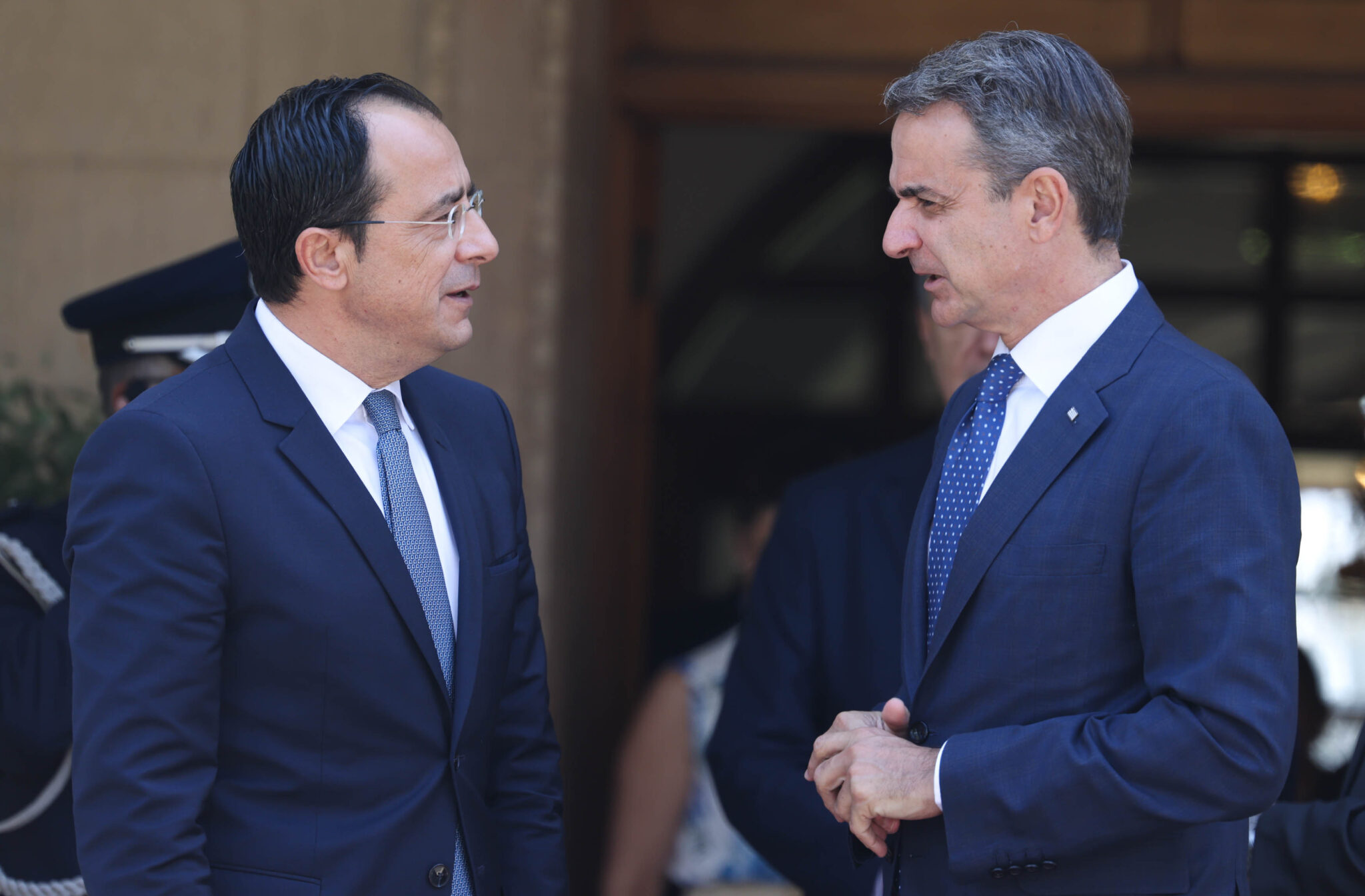 Έτσι «διάβασαν» τα πολιτικά κόμματα τις δηλώσεις Χριστοδουλίδη-Μητσοτάκη