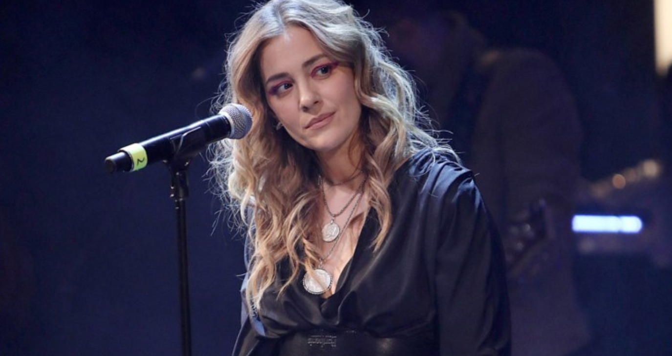 "Δεν είμαι αυτή που έχετε πληρώσει να δείτε και διακόπτω την συναυλία – Συγνώμη"