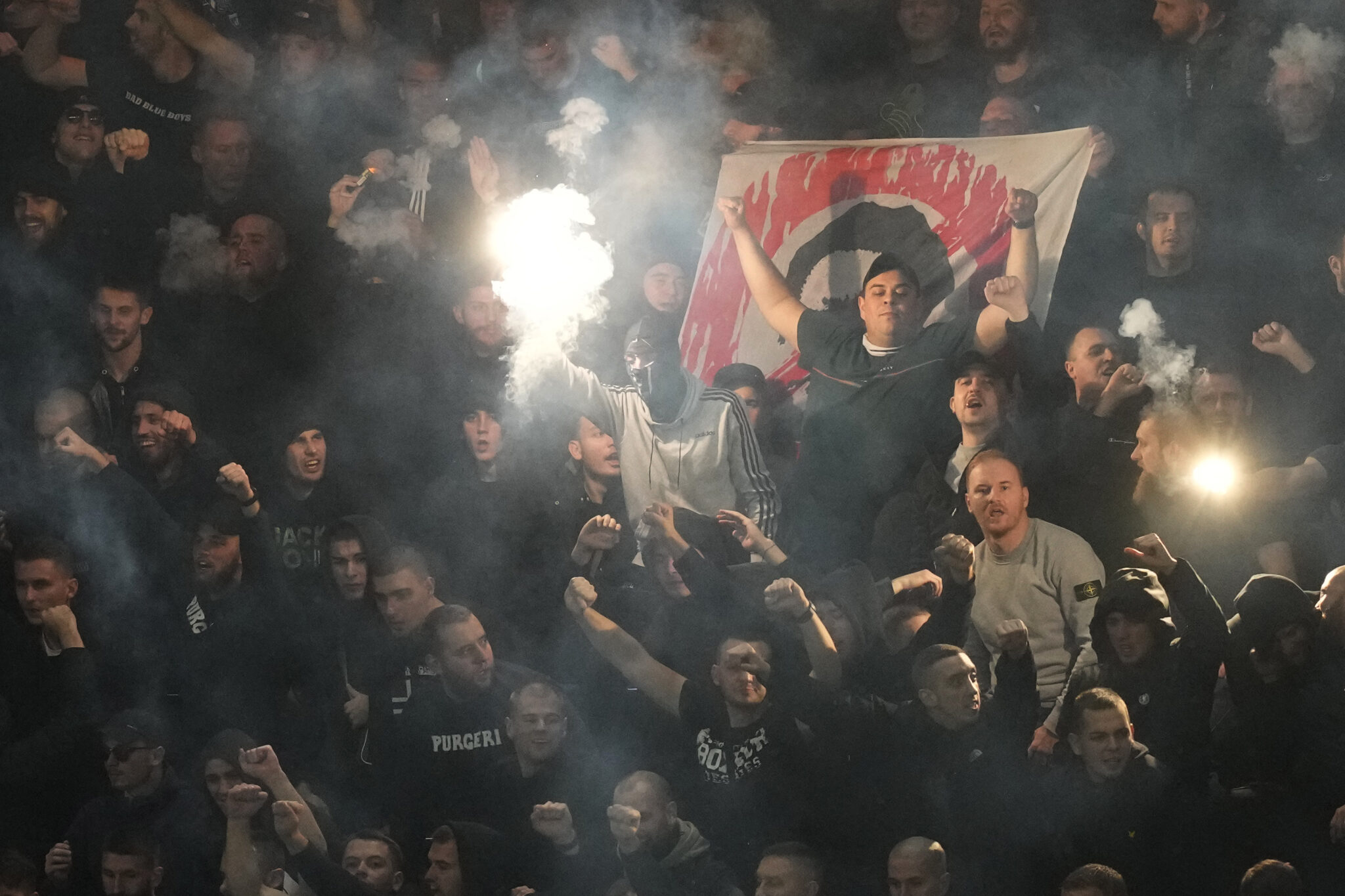 Η UEFA τιμώρησε την Ντίναμο Ζάγκρεμπ: Χωρίς οπαδούς στα εκτός έδρας παιχνίδια