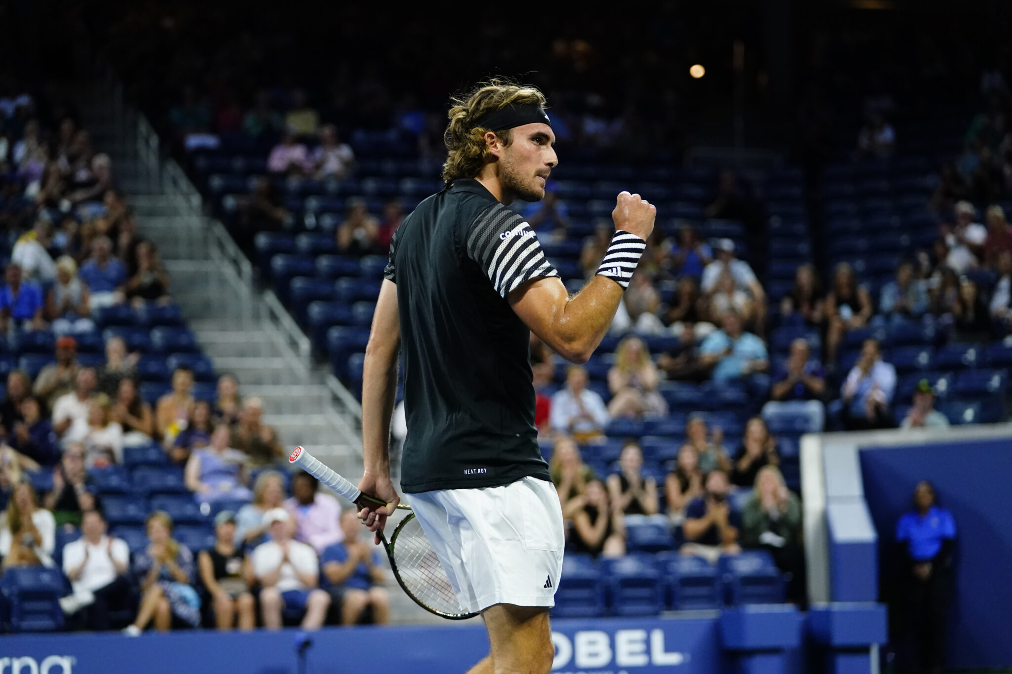 «Καθάρισε» τον Ράονιτς και πάει για άλλα στο US Open ο Τσιτσιπάς