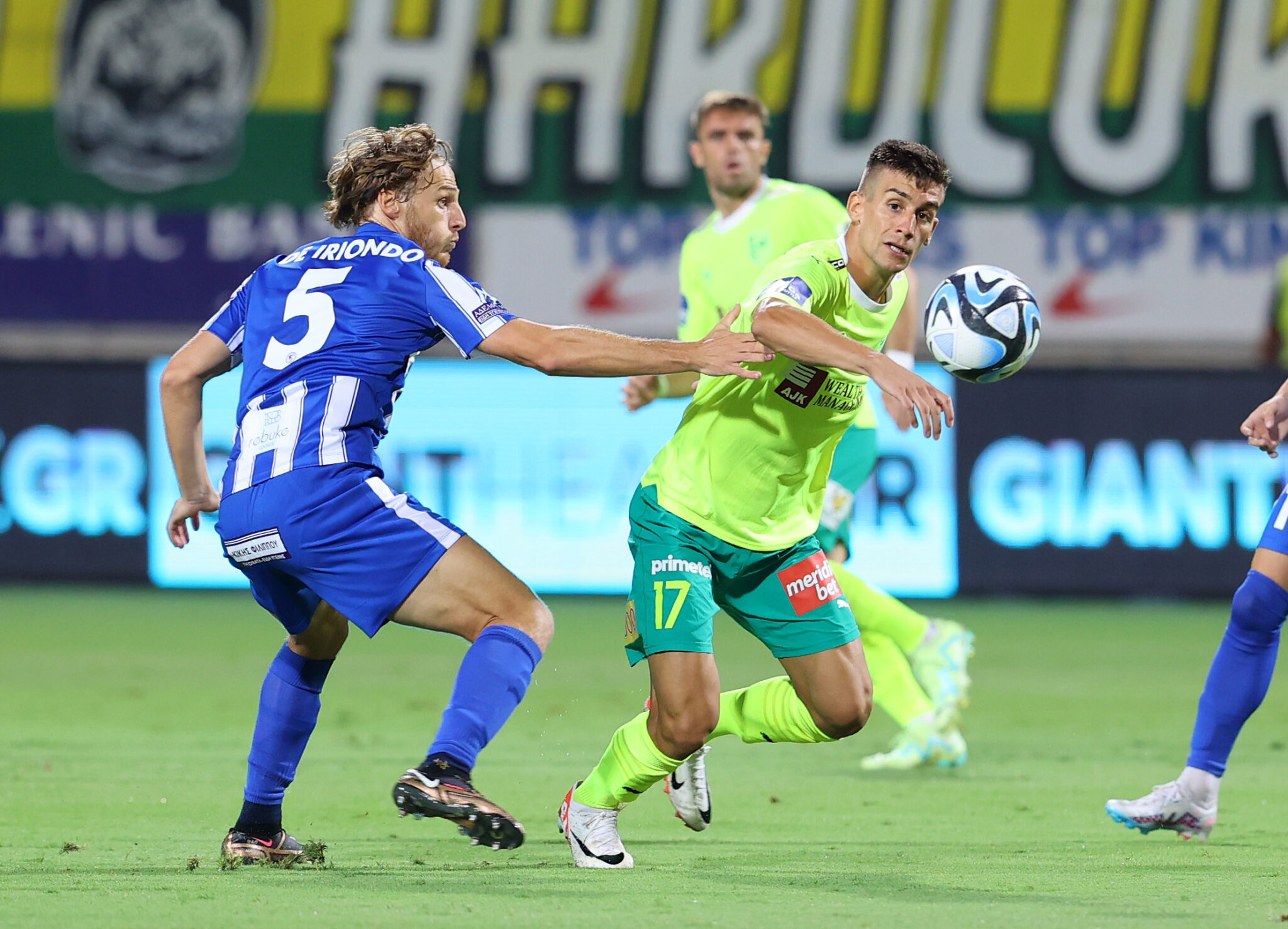 «Βροχή» από γκολ στην «Αρένα» και… συμβιβασμός μεταξύ ΑΕΚ και Εθνικού (ΒΙΝΤΕΟ)