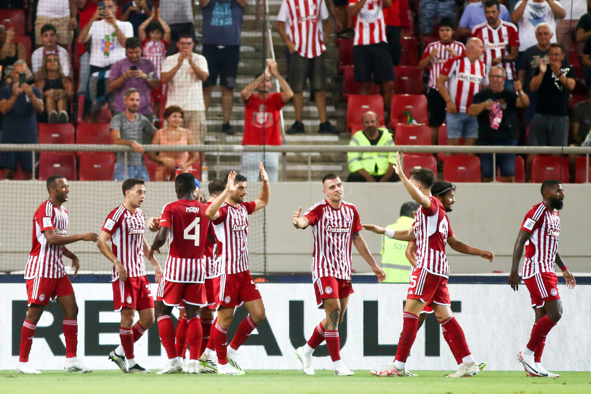 Από τριάρα σε τεσσάρα ο εντυπωσιακός Ολυμπιακός