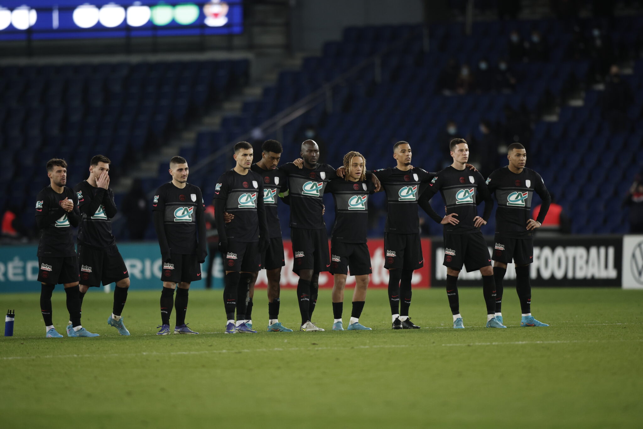 Πουλά μετοχές σε αμερικανικό επενδυτικό όμιλο η Παρί