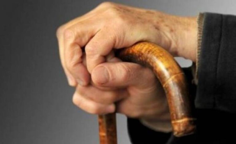 Θεσσαλονίκη: 35χρονη πρότεινε σε 85χρονο να συνευρεθούν ερωτικά έναντι αμοιβής