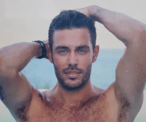 «Ερχόντουσαν στο σπίτι και μου ξεβίδωναν τις πινακίδες από το αυτοκίνητο»