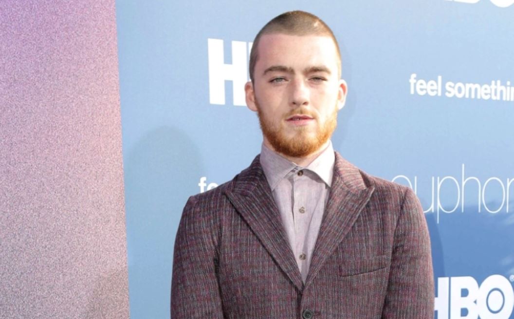 Άνγκους Κλάουντ: Η μητέρα του ηθοποιού αποκάλυψε τα τελευταία του λόγια