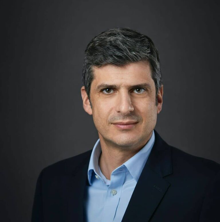 "Άκαιρη, αχρείαστη και χωρίς περιεχόμενο" η πρόταση ΠτΔ σε ΔΗΣΥ για συνεργασία