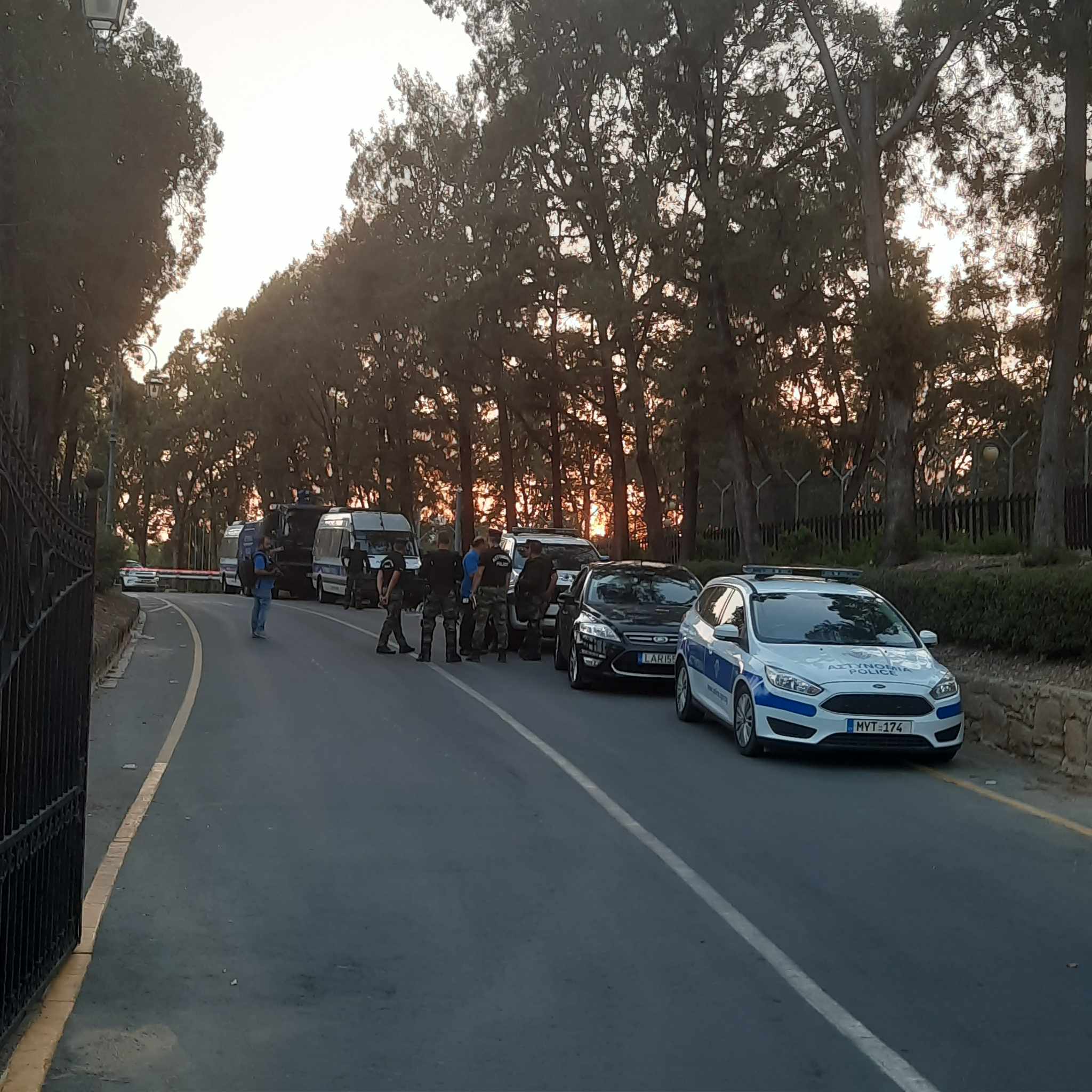 Σε αστυνομικό κλοίο η Λευκωσία: Δρακόντεια μέτρα για ενδεχόμενη διαμαρτυρία