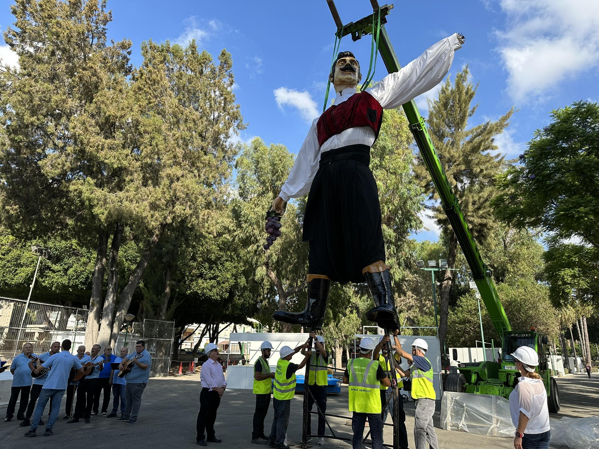 Έτοιμος ο βρακάς, υποδέχεται τη γιορτή του κρασιού η Λεμεσός (ΒΙΝΤΕΟ)