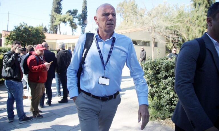 Παραιτήθηκε ο Μπένετ: «Η ΕΠΟ δεν θέλει να λειτουργήσει με ακεραιότη