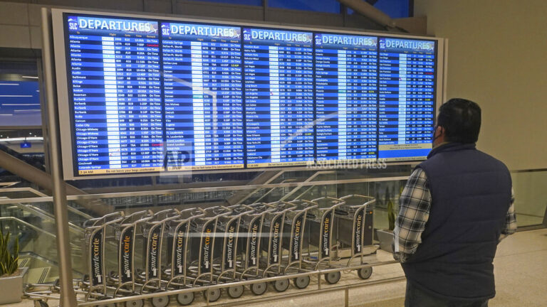 Λονδίνο: Ο κορωνοϊός μειώνει τις πτήσεις στο αεροδρόμιο του Γκάτγουϊκ