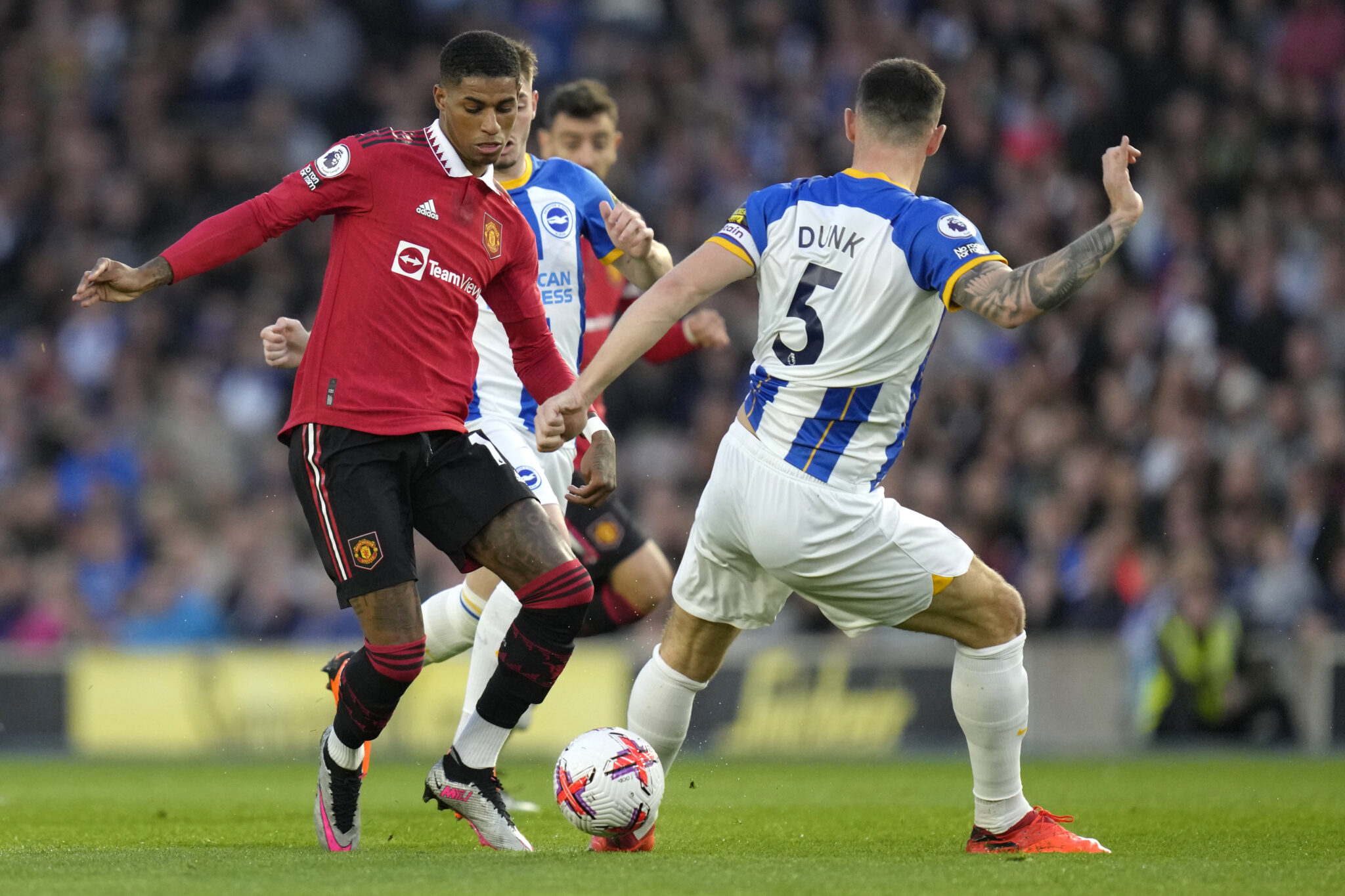 Premier League: Επικίνδυνες έξοδοι για τα φαβορί και δυνατό ματς στο Μάντσεστερ