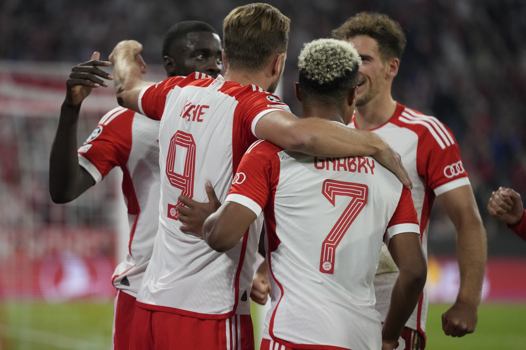 Πήρε τη νίκη η Μπάγερν, τιμωρώντας τα λάθη της Γιουνάιτεντ, όλα τα αποτελέσματα