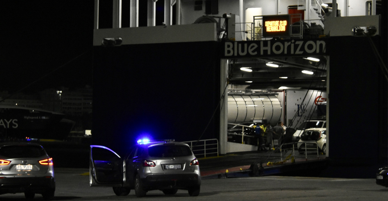 Blue Horizon: Η Attica Group τα «ρίχνει» στον καπετάνιο