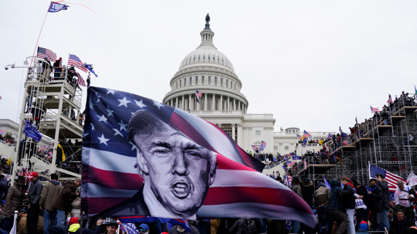 Υπόλογος για απάτη ο Ντόναλντ Τραμπ