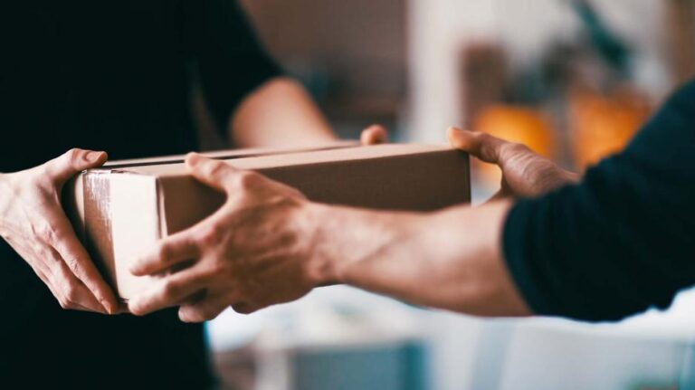 Τι αλλάζει στον τρόπο παράδοσης πακέτων, οι τέσσερις επιλογές που θα έχεις