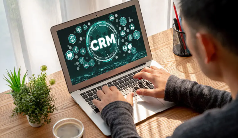 6 πλεονεκτήματα του cloud CRM