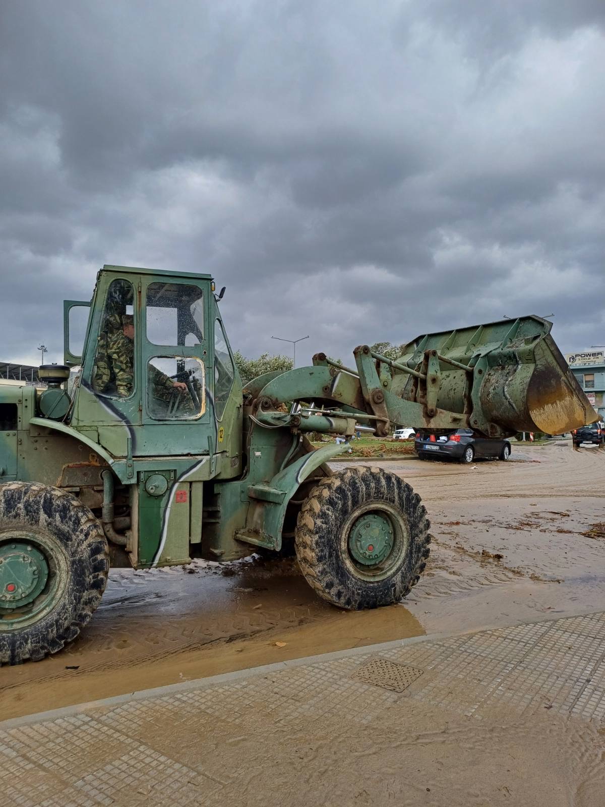 Θεσσαλία: Καταπτώσεις βράχων και απαγόρευση κυκλοφορίας σε δρόμους