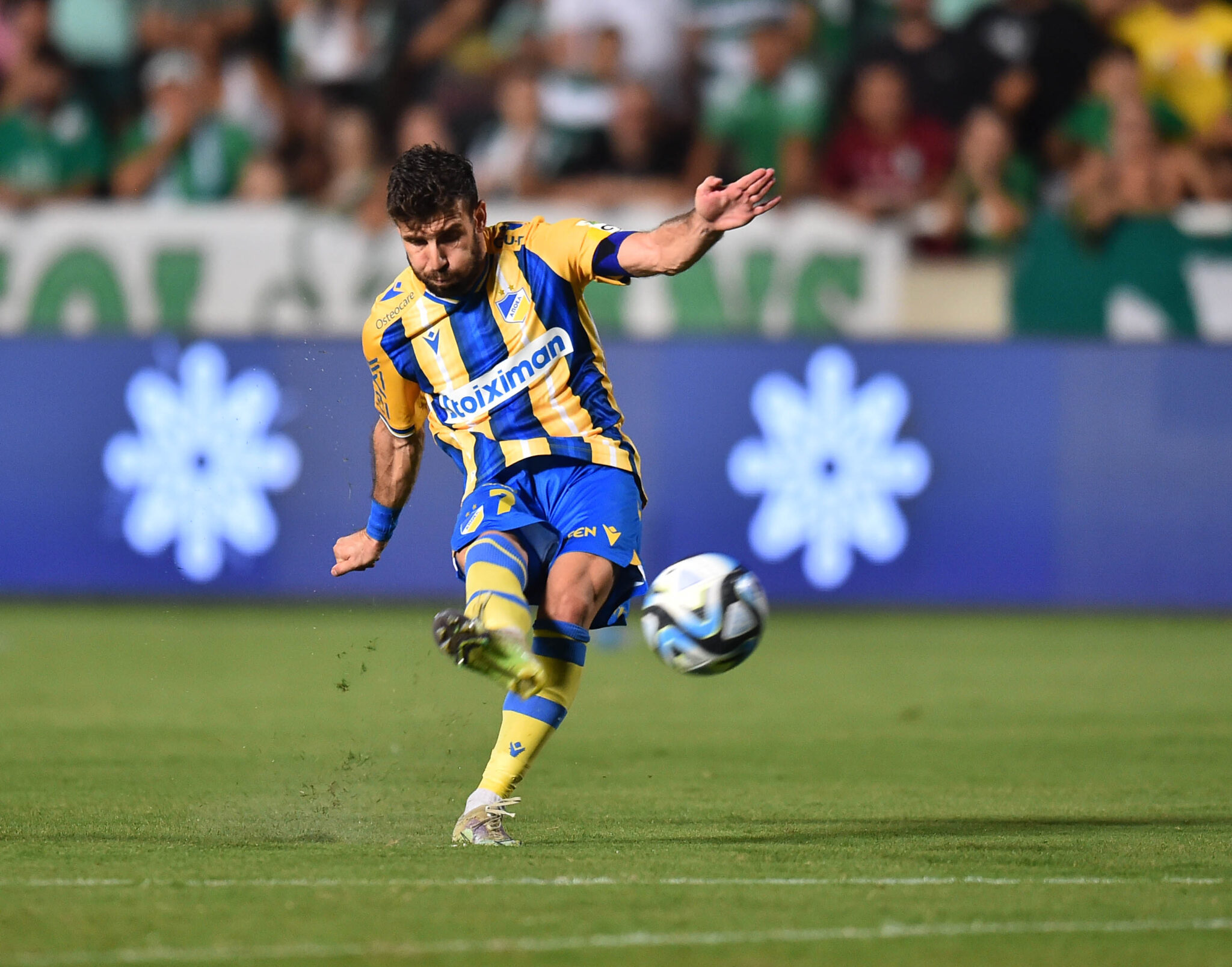 Έγραψε ιστορία ο Εφραίμ, έγινε πρώτος σκόρερ στα ντέρμπι αιωνίων (ΒΙΝΤΕΟ)