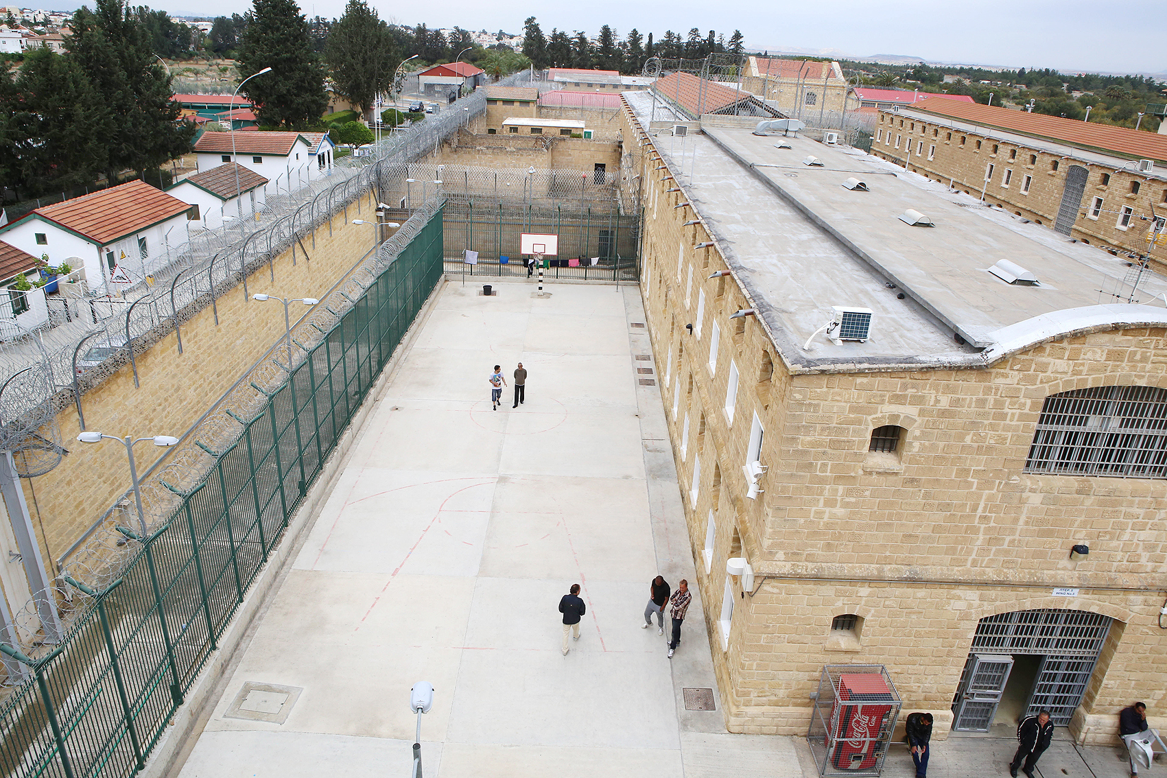 Και η ΠΑΣΥΔΥ καταδικάζει τα χθεσινά επεισόδια και τον τραυματισμό δεσμοφυλάκων