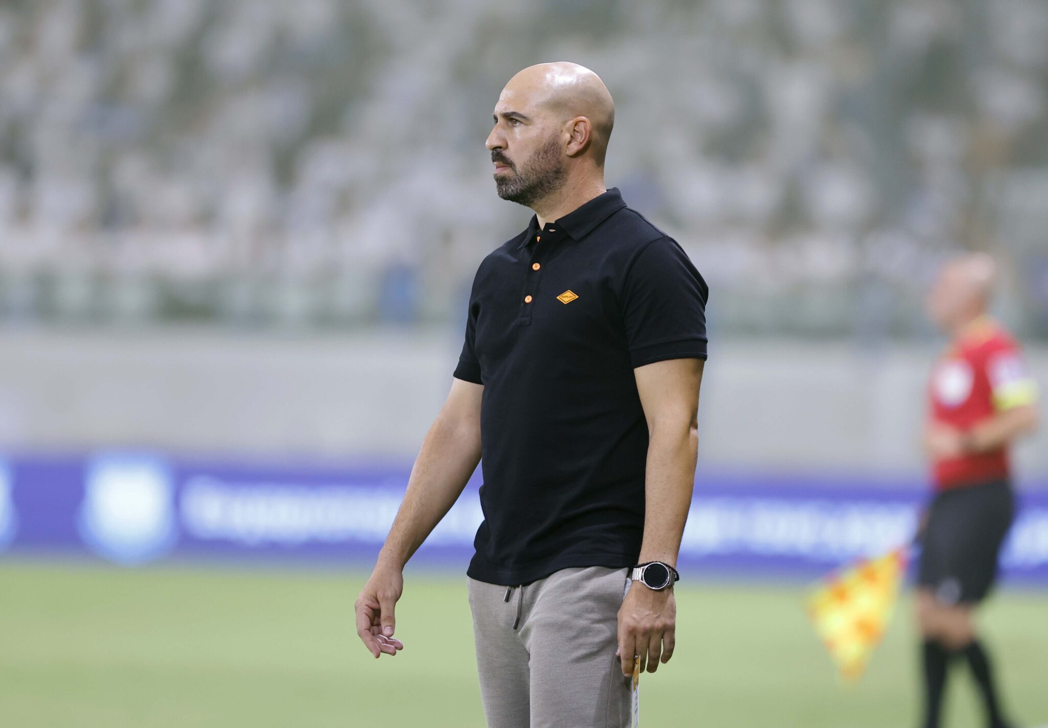 Προβληματισμένος ο Χαραλάμπους, όλα ανοικτά στην συνάντηση με τη διοίκηση