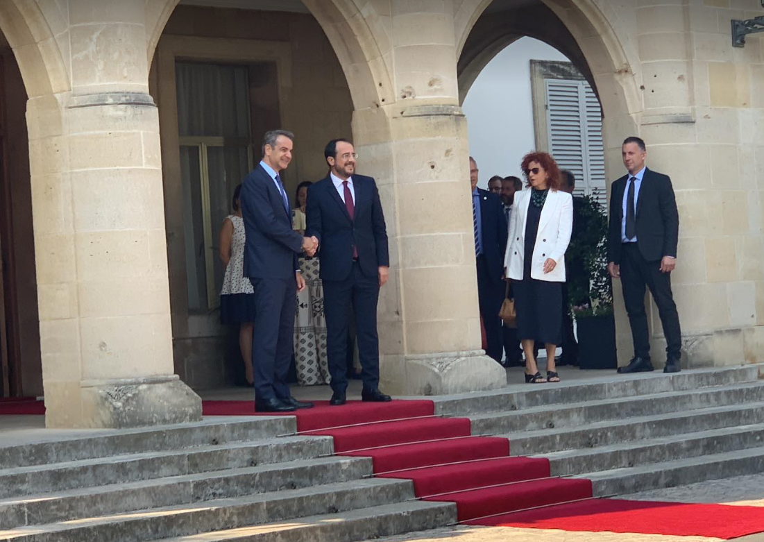 Στο Προεδρικό ο Έλληνας Πρωθυπουργός για διμερή συνάντηση με τον ΠτΔ