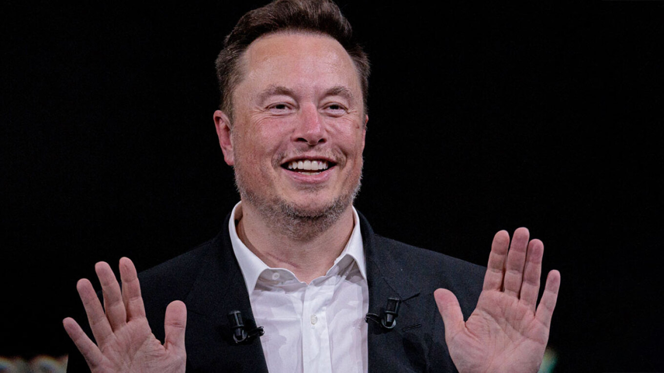 Σκέφτεται να βάλει συνδρομή σε όλους τους χρήστες στο «X» ο Έλον Μασκ