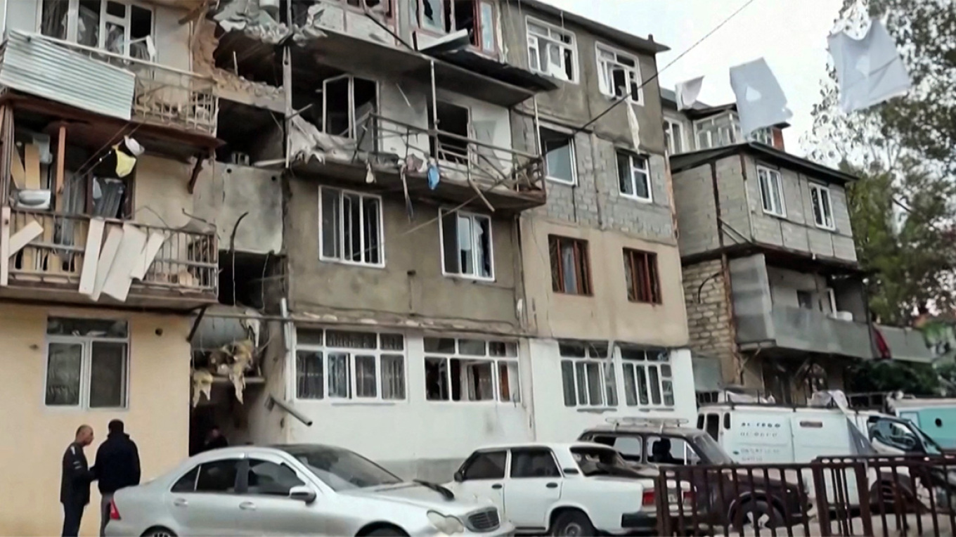 Τουλάχιστον 200 νεκροί και 10.000 εκτοπισμένοι στο Ναγκόρνο Καραμπάχ