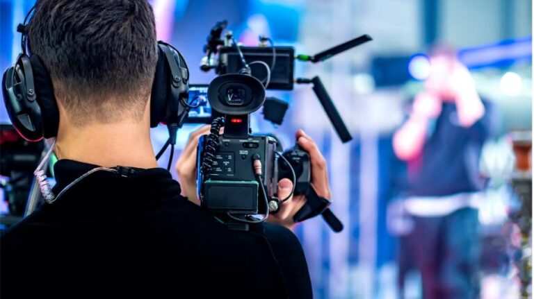 Ολοένα και περισσότερος κόσμος στην Κύπρο επιλέγει να μην ενημερώνεται