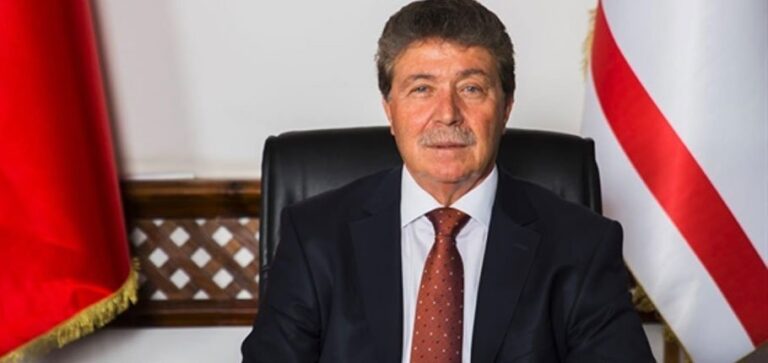 Δεν θα ξανακαθίσουν στο τραπέζι για λύση ομοσπονδίας, λέει ο Ουστέλ