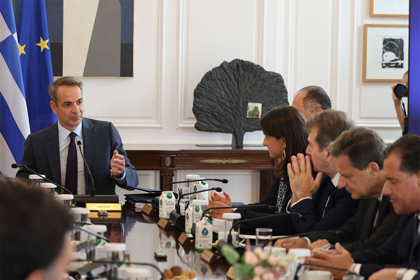 Μητσοτάκης: Επιτάχυνση της Δικαιοσύνης – Πιο ασφαλείς οι νέες ταυτότητες