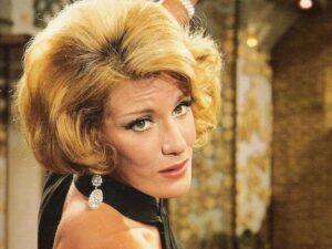 Μαίρη Χρονοπούλου: Το τελευταίο πάρτι με… κρασιά και γαρίδες και κέφι