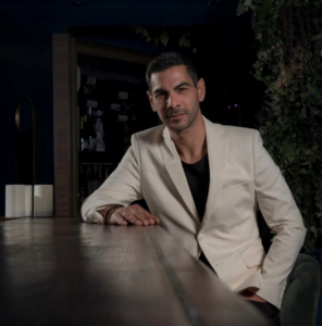 Σταύρος Κωνσταντίνου: Aνακοίνωσε νέα συνεργασία-έκπληξη και έφερε τα πάνω-κάτω