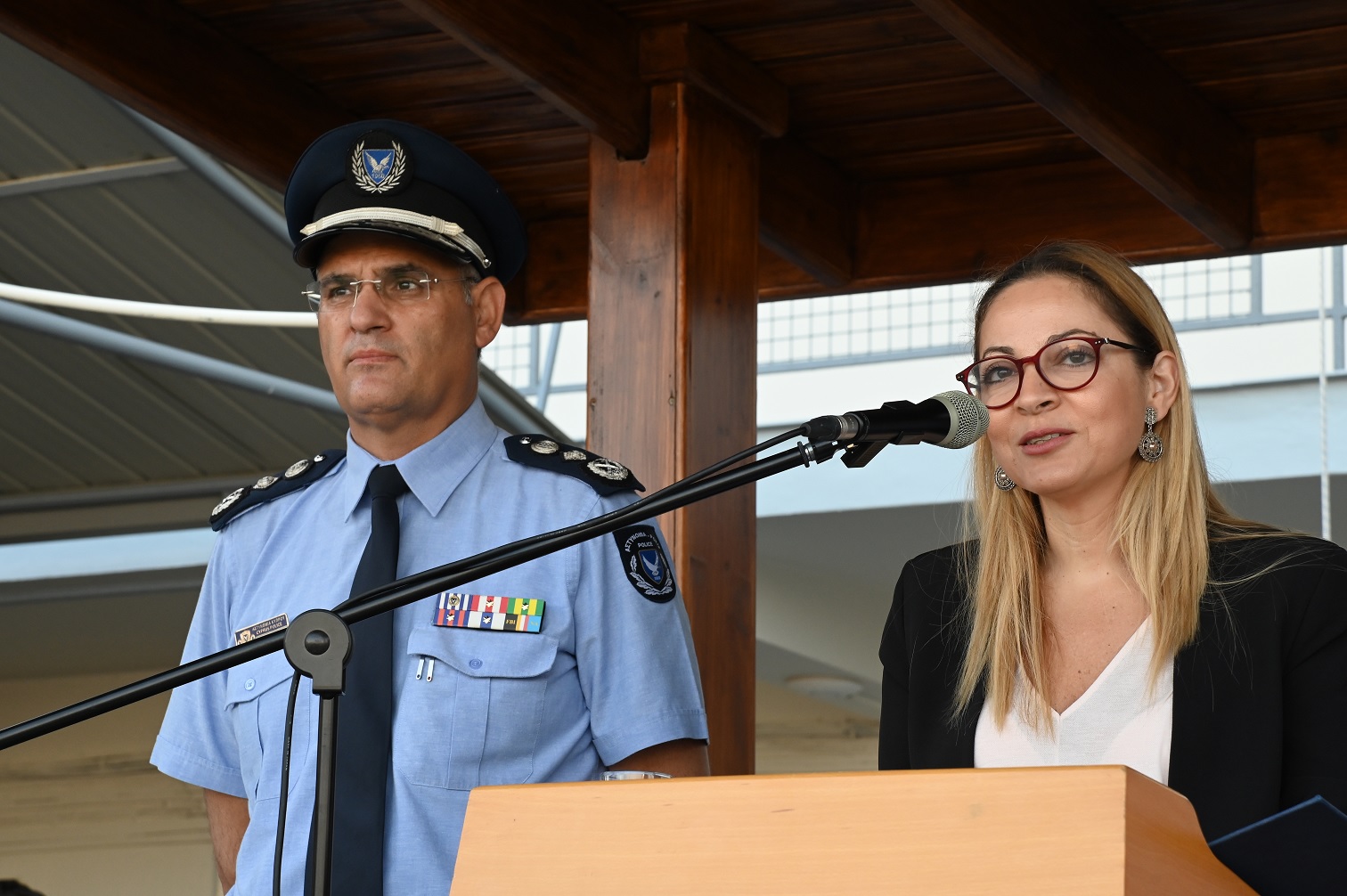 «Η ερώτηση αφορά τον Πρόεδρο» απάντησε η Κουκκίδου για τα περί παύσης Αρχηγού